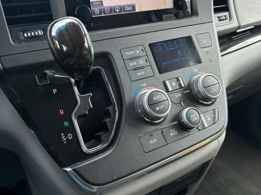 2015 Toyota Sienna 5dr 8-Pass Van XLE FWD (Natl), available for sale in Brooklyn, New York | Carsbuck Inc.. Brooklyn, New York 2015 Toyota Sienna 5dr 8-Pass Van XLE FWD (Natl), available for sale in Brooklyn, New York | Carsbuck Inc.. Brooklyn, New York