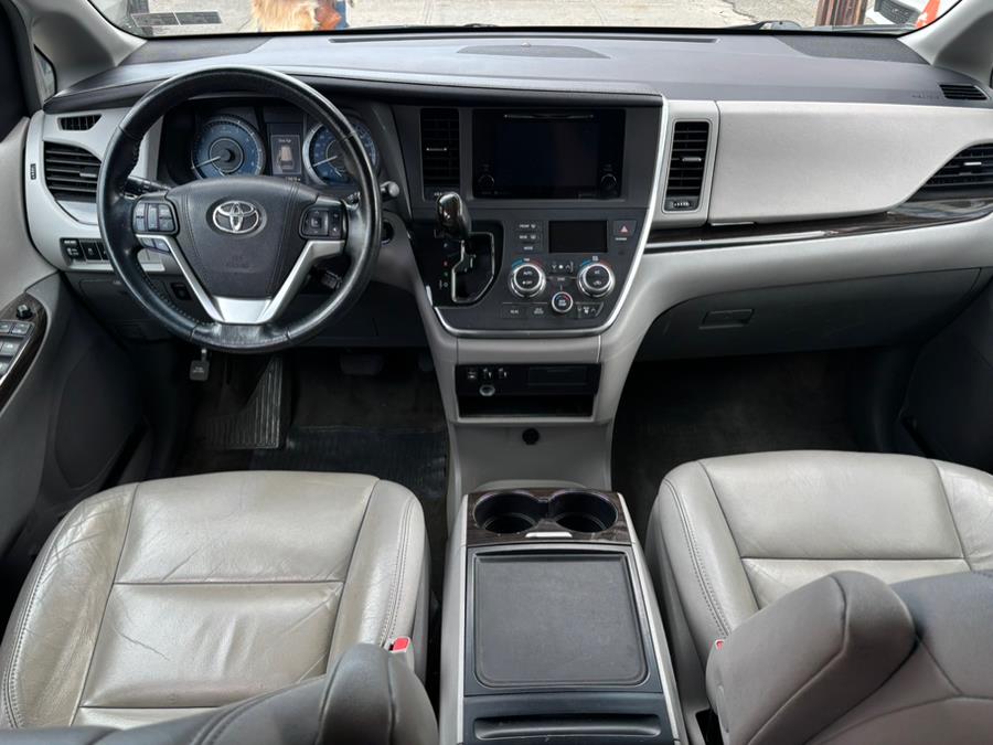 2015 Toyota Sienna 5dr 8-Pass Van XLE FWD (Natl), available for sale in Brooklyn, New York | Carsbuck Inc.. Brooklyn, New York 2015 Toyota Sienna 5dr 8-Pass Van XLE FWD (Natl), available for sale in Brooklyn, New York | Carsbuck Inc.. Brooklyn, New York