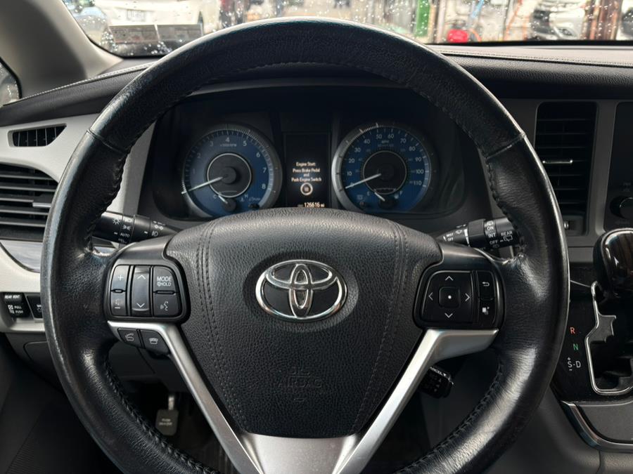 2015 Toyota Sienna 5dr 8-Pass Van XLE FWD (Natl), available for sale in Brooklyn, New York | Carsbuck Inc.. Brooklyn, New York 2015 Toyota Sienna 5dr 8-Pass Van XLE FWD (Natl), available for sale in Brooklyn, New York | Carsbuck Inc.. Brooklyn, New York