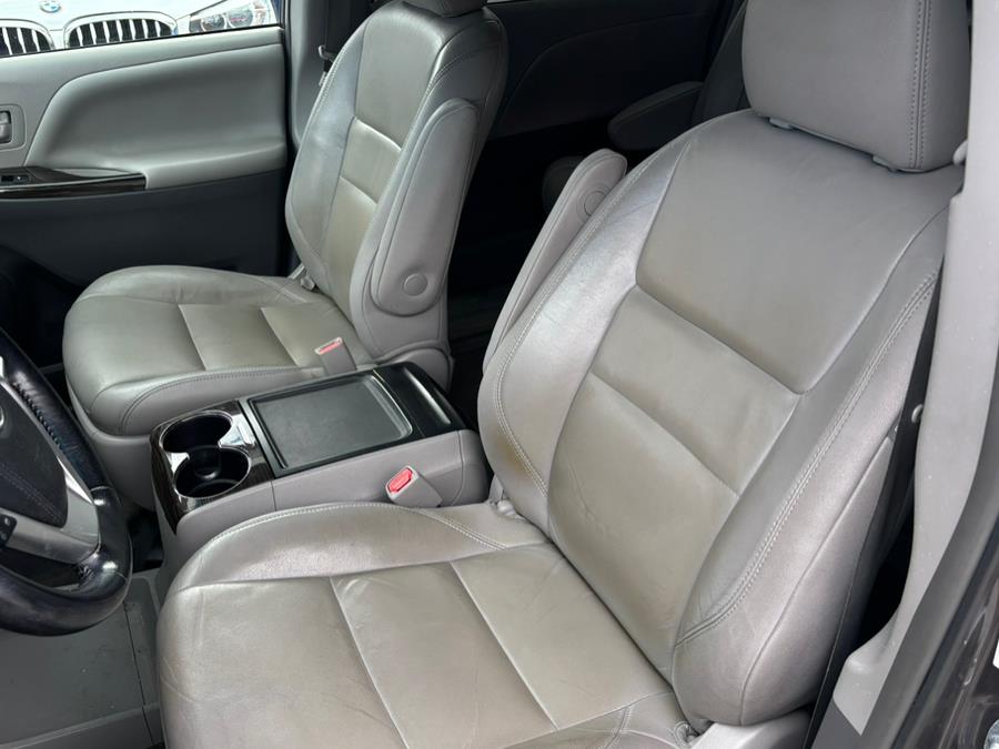 2015 Toyota Sienna 5dr 8-Pass Van XLE FWD (Natl), available for sale in Brooklyn, New York | Carsbuck Inc.. Brooklyn, New York 2015 Toyota Sienna 5dr 8-Pass Van XLE FWD (Natl), available for sale in Brooklyn, New York | Carsbuck Inc.. Brooklyn, New York