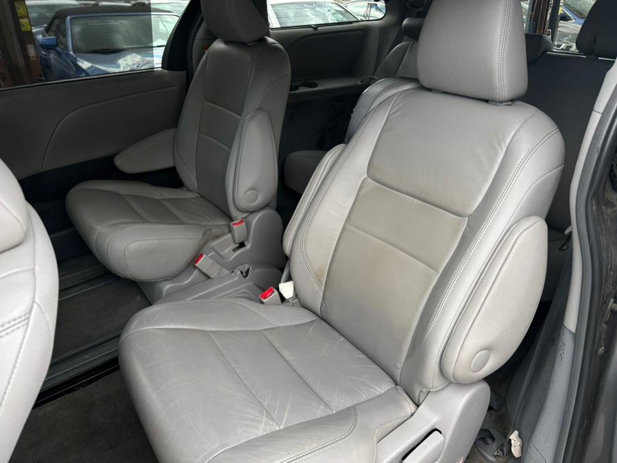 2015 Toyota Sienna 5dr 8-Pass Van XLE FWD (Natl), available for sale in Brooklyn, New York | Carsbuck Inc.. Brooklyn, New York 2015 Toyota Sienna 5dr 8-Pass Van XLE FWD (Natl), available for sale in Brooklyn, New York | Carsbuck Inc.. Brooklyn, New York