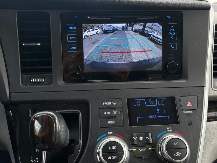 2015 Toyota Sienna 5dr 8-Pass Van XLE FWD (Natl), available for sale in Brooklyn, New York | Carsbuck Inc.. Brooklyn, New York 2015 Toyota Sienna 5dr 8-Pass Van XLE FWD (Natl), available for sale in Brooklyn, New York | Carsbuck Inc.. Brooklyn, New York