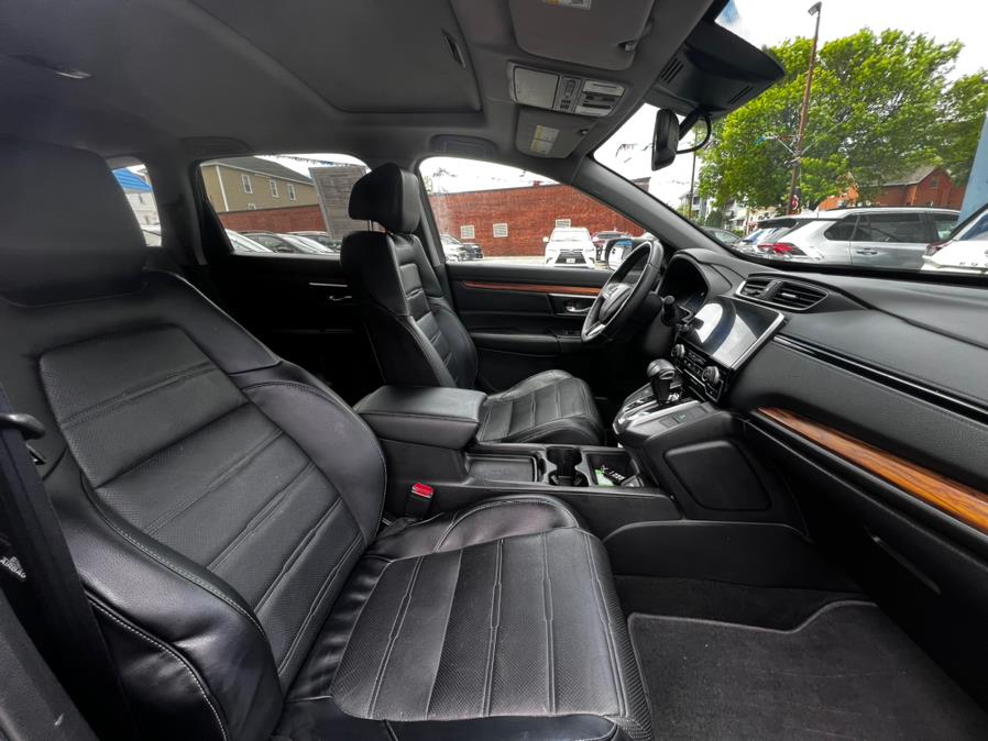 2017 Honda CR-V Touring AWD, available for sale in Worcester, Massachusetts | Sophia's Auto Sales Inc. Worcester, Massachusetts 2017 Honda CR-V Touring AWD, available for sale in Worcester, Massachusetts | Sophia's Auto Sales Inc. Worcester, Massachusetts