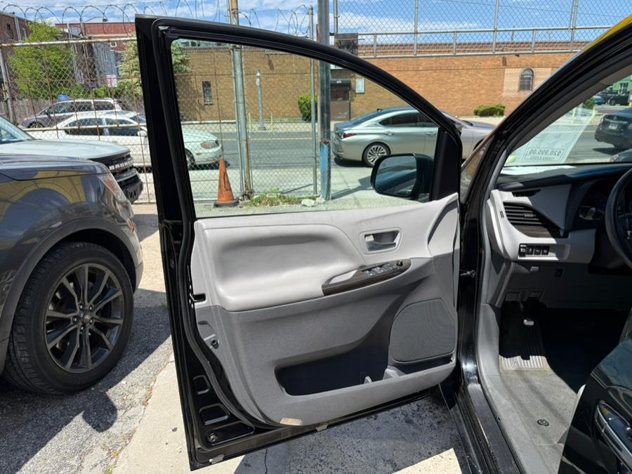 2015 Toyota Sienna 5dr 7-Pass Van XLE Premium AWD (Natl), available for sale in Brooklyn, New York | Worlds Best Auto Inc. Brooklyn, New York 2015 Toyota Sienna 5dr 7-Pass Van XLE Premium AWD (Natl), available for sale in Brooklyn, New York | Worlds Best Auto Inc. Brooklyn, New York