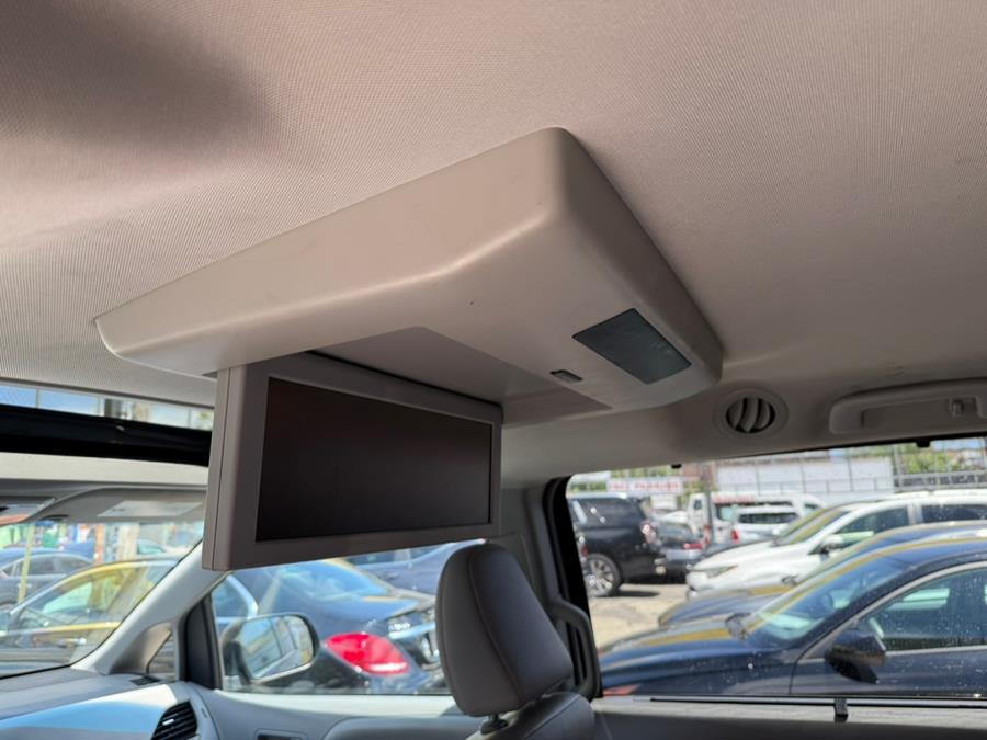 2015 Toyota Sienna 5dr 7-Pass Van XLE Premium AWD (Natl), available for sale in Brooklyn, New York | Worlds Best Auto Inc. Brooklyn, New York 2015 Toyota Sienna 5dr 7-Pass Van XLE Premium AWD (Natl), available for sale in Brooklyn, New York | Worlds Best Auto Inc. Brooklyn, New York