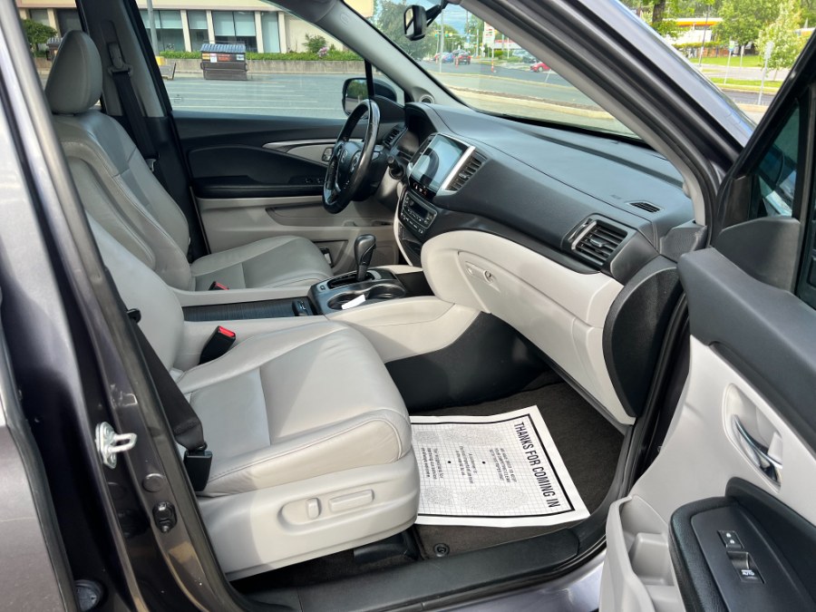 2017 Honda Pilot EX-L AWD, available for sale in Hartford , Connecticut | Ledyard Auto Sale LLC. Hartford , Connecticut 2017 Honda Pilot EX-L AWD, available for sale in Hartford , Connecticut | Ledyard Auto Sale LLC. Hartford , Connecticut
