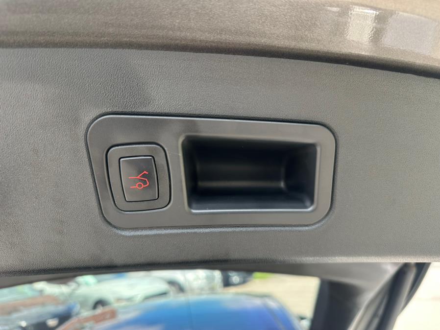 2015 Tesla Model S 4dr Sdn AWD P90D, available for sale in South Windsor, Connecticut | Mike And Tony Auto Sales, Inc. South Windsor, Connecticut 2015 Tesla Model S 4dr Sdn AWD P90D, available for sale in South Windsor, Connecticut | Mike And Tony Auto Sales, Inc. South Windsor, Connecticut
