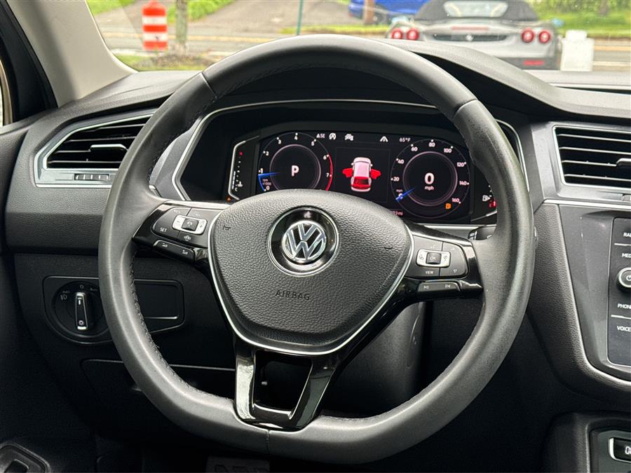 2020 Volkswagen Tiguan 2.0T SEL 4MOTION, available for sale in Canton, Connecticut | Lava Motors. Canton, Connecticut 2020 Volkswagen Tiguan 2.0T SEL 4MOTION, available for sale in Canton, Connecticut | Lava Motors. Canton, Connecticut