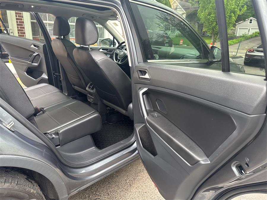 2020 Volkswagen Tiguan 2.0T SEL 4MOTION, available for sale in Canton, Connecticut | Lava Motors. Canton, Connecticut 2020 Volkswagen Tiguan 2.0T SEL 4MOTION, available for sale in Canton, Connecticut | Lava Motors. Canton, Connecticut