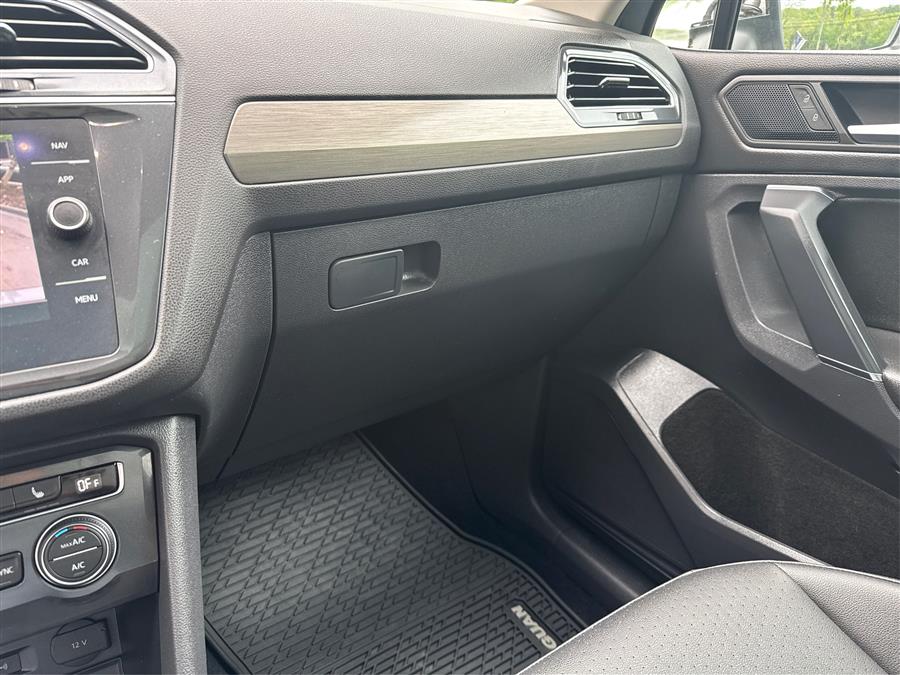 2020 Volkswagen Tiguan 2.0T SEL 4MOTION, available for sale in Canton, Connecticut | Lava Motors. Canton, Connecticut 2020 Volkswagen Tiguan 2.0T SEL 4MOTION, available for sale in Canton, Connecticut | Lava Motors. Canton, Connecticut
