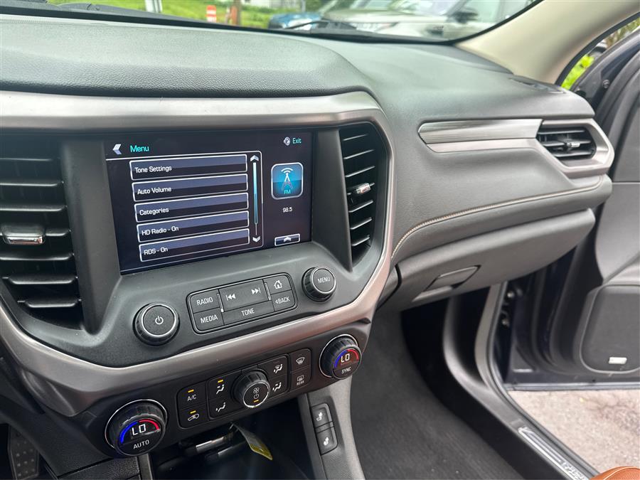 2017 GMC Acadia AWD 4dr SLT w/SLT-1, available for sale in Canton, Connecticut | Lava Motors. Canton, Connecticut 2017 GMC Acadia AWD 4dr SLT w/SLT-1, available for sale in Canton, Connecticut | Lava Motors. Canton, Connecticut