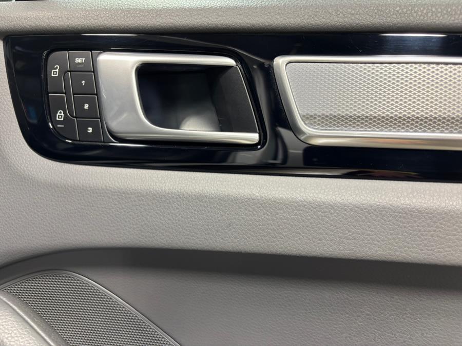 2022 Porsche Cayenne Platinum Edition Coupe AWD, available for sale in Prospect, Connecticut | M Sport Motorwerx. Prospect, Connecticut 2022 Porsche Cayenne Platinum Edition Coupe AWD, available for sale in Prospect, Connecticut | M Sport Motorwerx. Prospect, Connecticut