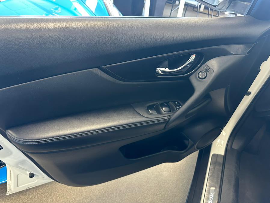 2018 Nissan Rogue AWD SV, available for sale in Inwood, New York | 5 Towns Drive. Inwood, New York 2018 Nissan Rogue AWD SV, available for sale in Inwood, New York | 5 Towns Drive. Inwood, New York