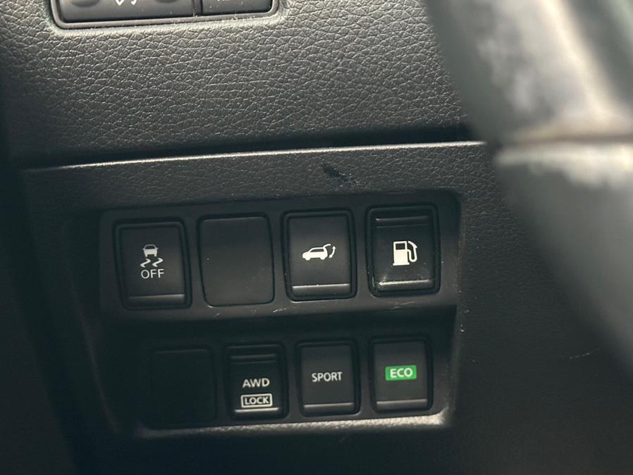 2018 Nissan Rogue AWD SV, available for sale in Inwood, New York | 5 Towns Drive. Inwood, New York 2018 Nissan Rogue AWD SV, available for sale in Inwood, New York | 5 Towns Drive. Inwood, New York