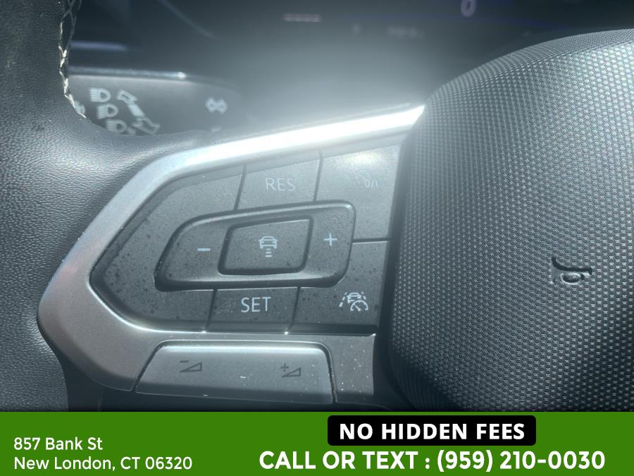 2022 Volkswagen Taos SE 4MOTION, available for sale in New London, Connecticut | McAvoy Inc dba Town Hill Auto. New London, Connecticut 2022 Volkswagen Taos SE 4MOTION, available for sale in New London, Connecticut | McAvoy Inc dba Town Hill Auto. New London, Connecticut