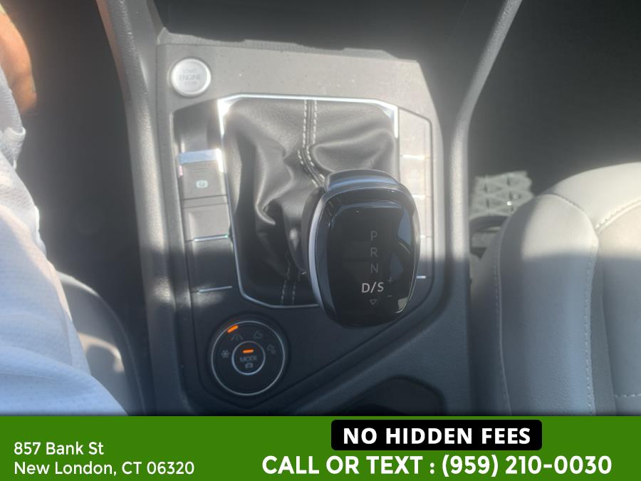 2022 Volkswagen Taos SE 4MOTION, available for sale in New London, Connecticut | McAvoy Inc dba Town Hill Auto. New London, Connecticut 2022 Volkswagen Taos SE 4MOTION, available for sale in New London, Connecticut | McAvoy Inc dba Town Hill Auto. New London, Connecticut