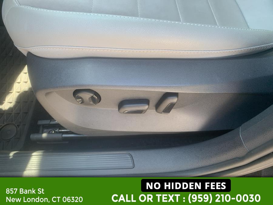 2022 Volkswagen Taos SE 4MOTION, available for sale in New London, Connecticut | McAvoy Inc dba Town Hill Auto. New London, Connecticut 2022 Volkswagen Taos SE 4MOTION, available for sale in New London, Connecticut | McAvoy Inc dba Town Hill Auto. New London, Connecticut