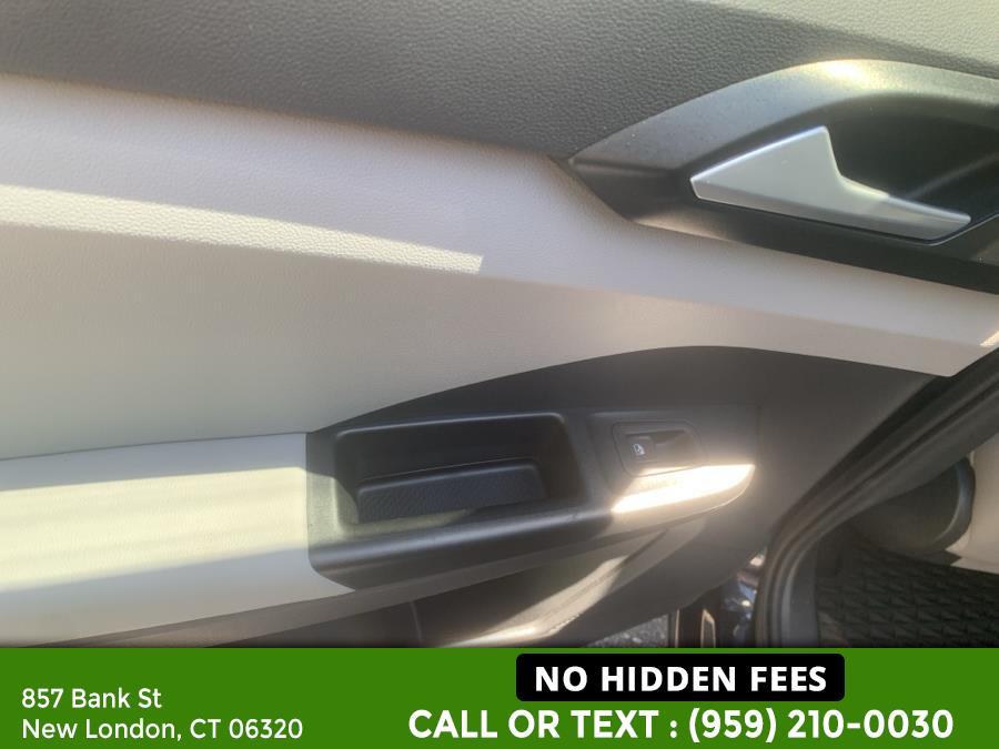 2022 Volkswagen Taos SE 4MOTION, available for sale in New London, Connecticut | McAvoy Inc dba Town Hill Auto. New London, Connecticut 2022 Volkswagen Taos SE 4MOTION, available for sale in New London, Connecticut | McAvoy Inc dba Town Hill Auto. New London, Connecticut