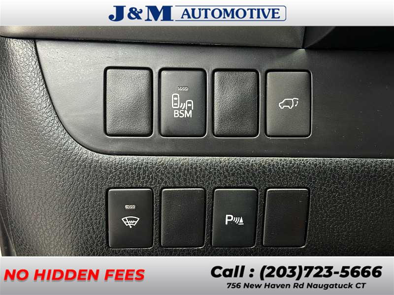 2016 Toyota Highlander Limited, available for sale in Naugatuck, Connecticut | J&M Automotive Sls&Svc LLC. Naugatuck, Connecticut 2016 Toyota Highlander Limited, available for sale in Naugatuck, Connecticut | J&M Automotive Sls&Svc LLC. Naugatuck, Connecticut