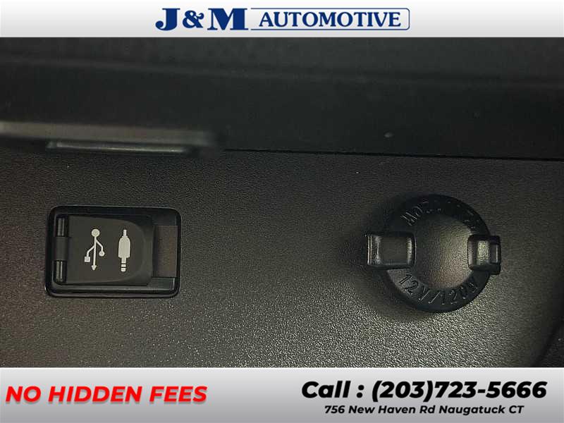 2016 Toyota Highlander Limited, available for sale in Naugatuck, Connecticut | J&M Automotive Sls&Svc LLC. Naugatuck, Connecticut 2016 Toyota Highlander Limited, available for sale in Naugatuck, Connecticut | J&M Automotive Sls&Svc LLC. Naugatuck, Connecticut