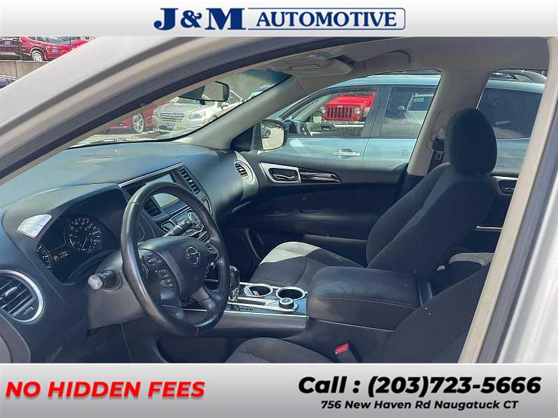2014 Nissan Pathfinder SV, available for sale in Naugatuck, Connecticut | J&M Automotive Sls&Svc LLC. Naugatuck, Connecticut 2014 Nissan Pathfinder SV, available for sale in Naugatuck, Connecticut | J&M Automotive Sls&Svc LLC. Naugatuck, Connecticut