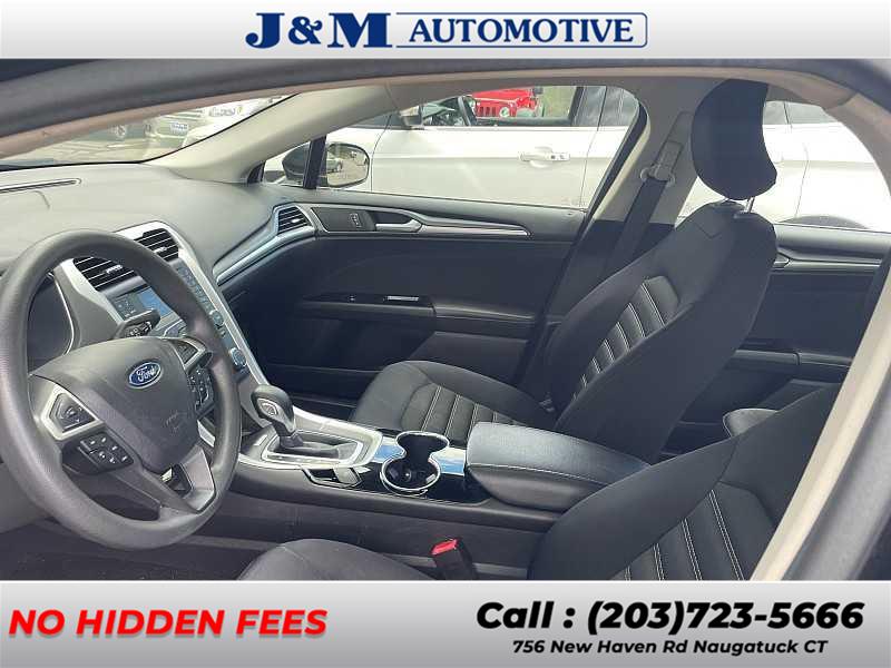 2015 Ford Fusion SE, available for sale in Naugatuck, Connecticut | J&M Automotive Sls&Svc LLC. Naugatuck, Connecticut 2015 Ford Fusion SE, available for sale in Naugatuck, Connecticut | J&M Automotive Sls&Svc LLC. Naugatuck, Connecticut