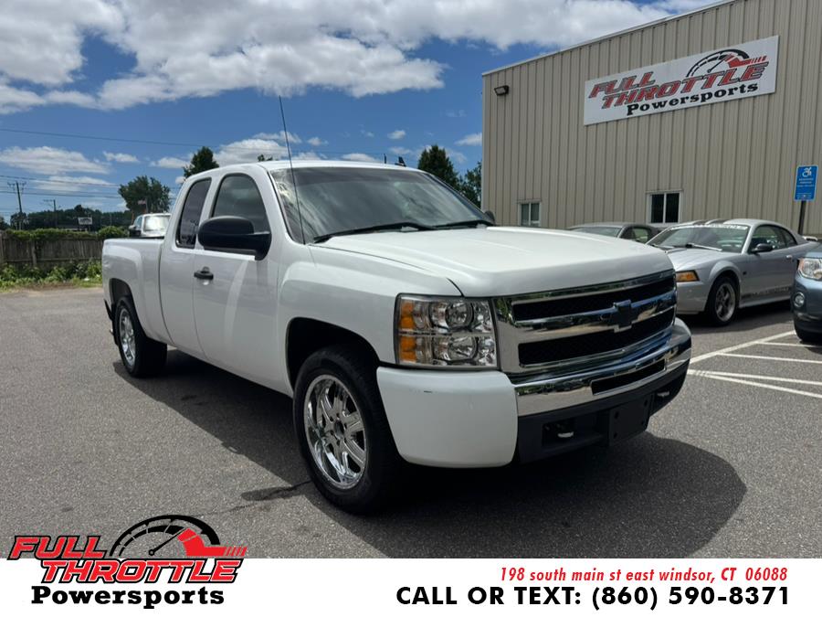 Used 2011 Chevrolet Silverado 1500 in East Windsor, Connecticut | Full Throttle Power Sports LLC. East Windsor, Connecticut