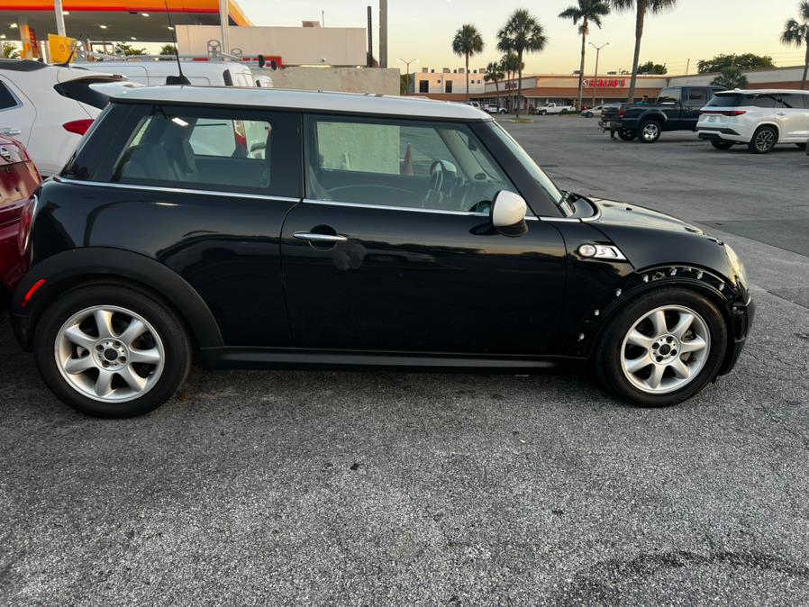 2010 MINI Cooper Hardtop 2dr Cpe S, available for sale in Hialeah, Florida | The Palm Motors LLC. Hialeah, Florida 2010 MINI Cooper Hardtop 2dr Cpe S, available for sale in Hialeah, Florida | The Palm Motors LLC. Hialeah, Florida