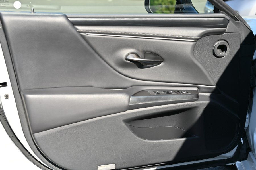 2020 Lexus ES ES 350 Luxury, available for sale in Waterbury, Connecticut | Highline Car Connection. Waterbury, Connecticut 2020 Lexus ES ES 350 Luxury, available for sale in Waterbury, Connecticut | Highline Car Connection. Waterbury, Connecticut