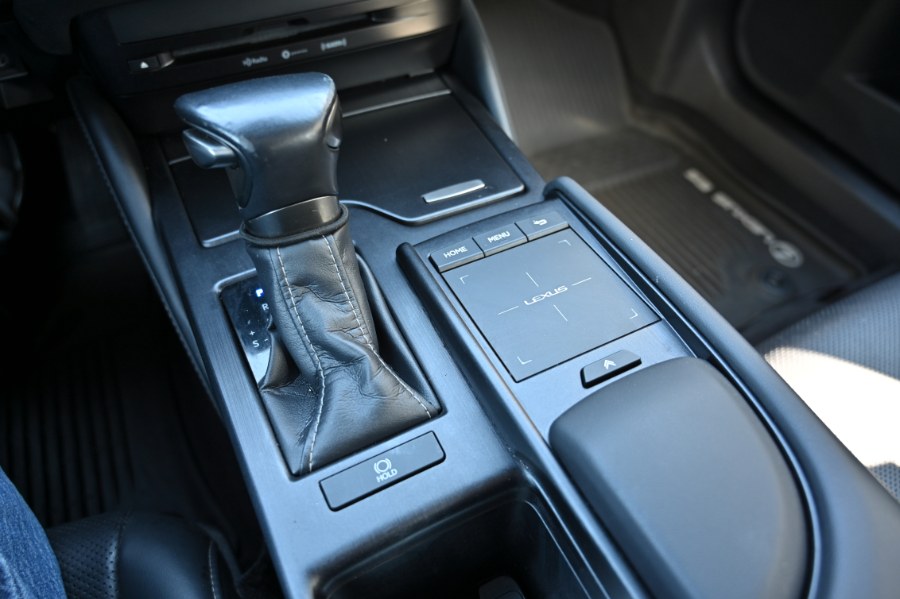 2020 Lexus ES ES 350 Luxury, available for sale in Waterbury, Connecticut | Highline Car Connection. Waterbury, Connecticut 2020 Lexus ES ES 350 Luxury, available for sale in Waterbury, Connecticut | Highline Car Connection. Waterbury, Connecticut