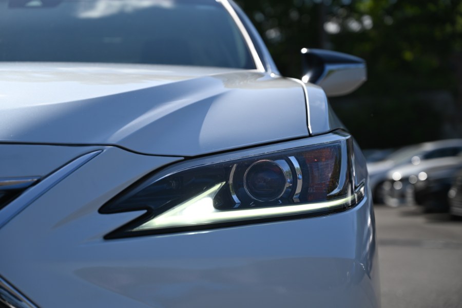 2020 Lexus ES ES 350 Luxury, available for sale in Waterbury, Connecticut | Highline Car Connection. Waterbury, Connecticut 2020 Lexus ES ES 350 Luxury, available for sale in Waterbury, Connecticut | Highline Car Connection. Waterbury, Connecticut