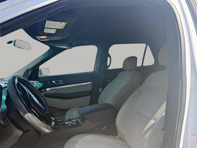 2016 Ford Explorer Base, available for sale in Stratford, Connecticut | Wiz Leasing Inc. Stratford, Connecticut 2016 Ford Explorer Base, available for sale in Stratford, Connecticut | Wiz Leasing Inc. Stratford, Connecticut