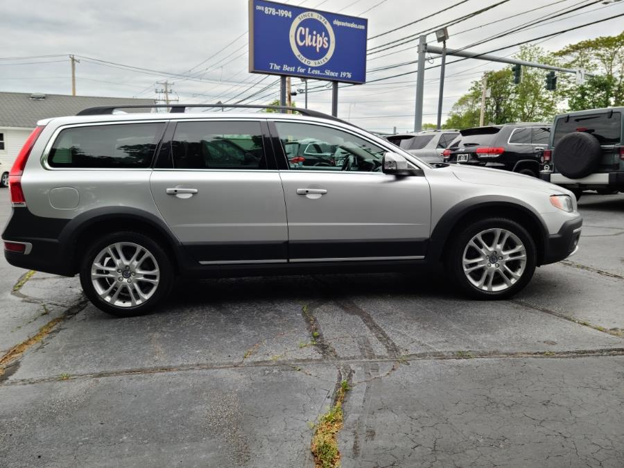 2016 Volvo XC70 AWD 4dr Wgn T5 Premier, available for sale in Milford, Connecticut | Chip's Auto Sales Inc. Milford, Connecticut 2016 Volvo XC70 AWD 4dr Wgn T5 Premier, available for sale in Milford, Connecticut | Chip's Auto Sales Inc. Milford, Connecticut
