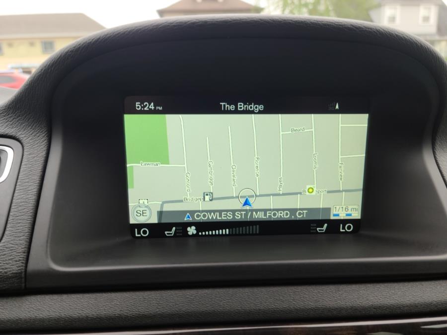 2016 Volvo XC70 AWD 4dr Wgn T5 Premier, available for sale in Milford, Connecticut | Chip's Auto Sales Inc. Milford, Connecticut 2016 Volvo XC70 AWD 4dr Wgn T5 Premier, available for sale in Milford, Connecticut | Chip's Auto Sales Inc. Milford, Connecticut