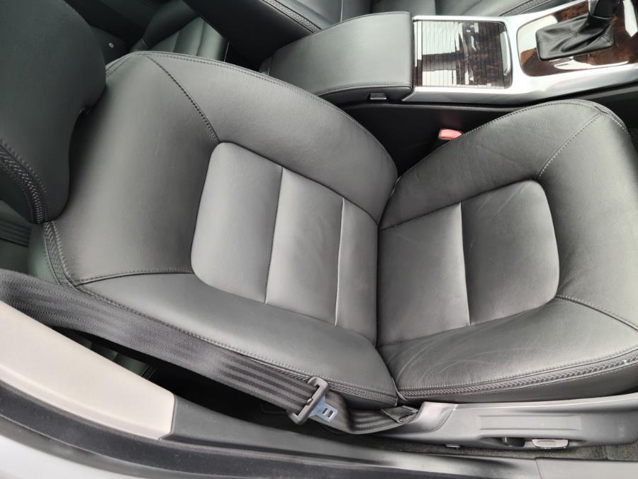 2016 Volvo XC70 AWD 4dr Wgn T5 Premier, available for sale in Milford, Connecticut | Chip's Auto Sales Inc. Milford, Connecticut 2016 Volvo XC70 AWD 4dr Wgn T5 Premier, available for sale in Milford, Connecticut | Chip's Auto Sales Inc. Milford, Connecticut