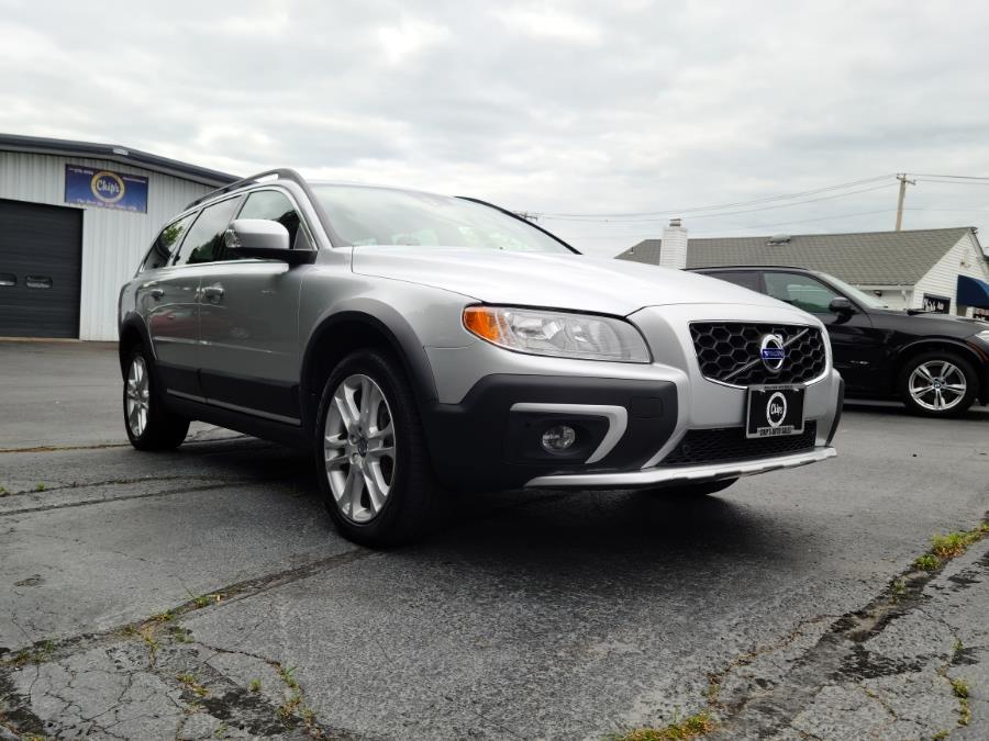 2016 Volvo XC70 AWD 4dr Wgn T5 Premier, available for sale in Milford, Connecticut | Chip's Auto Sales Inc. Milford, Connecticut 2016 Volvo XC70 AWD 4dr Wgn T5 Premier, available for sale in Milford, Connecticut | Chip's Auto Sales Inc. Milford, Connecticut