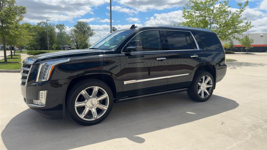 2016 Cadillac Escalade Premium photo 4