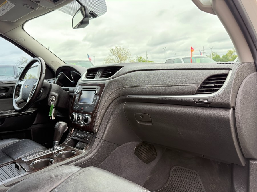 2015 Chevrolet Traverse AWD 4dr LT w/2LT, available for sale in Ortonville, Michigan | Marsh Auto Sales LLC. Ortonville, Michigan 2015 Chevrolet Traverse AWD 4dr LT w/2LT, available for sale in Ortonville, Michigan | Marsh Auto Sales LLC. Ortonville, Michigan