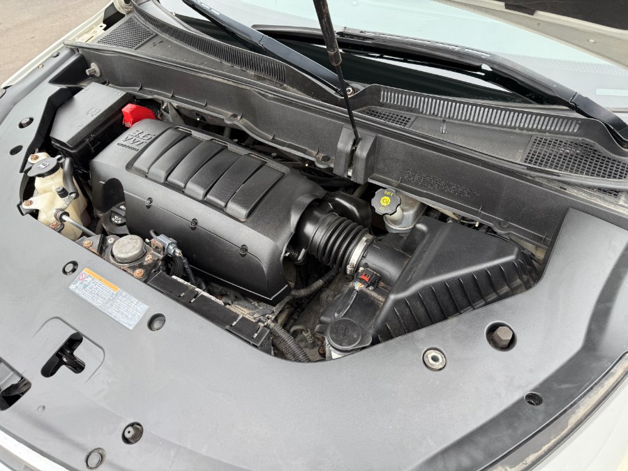 2015 Chevrolet Traverse AWD 4dr LT w/2LT, available for sale in Ortonville, Michigan | Marsh Auto Sales LLC. Ortonville, Michigan 2015 Chevrolet Traverse AWD 4dr LT w/2LT, available for sale in Ortonville, Michigan | Marsh Auto Sales LLC. Ortonville, Michigan