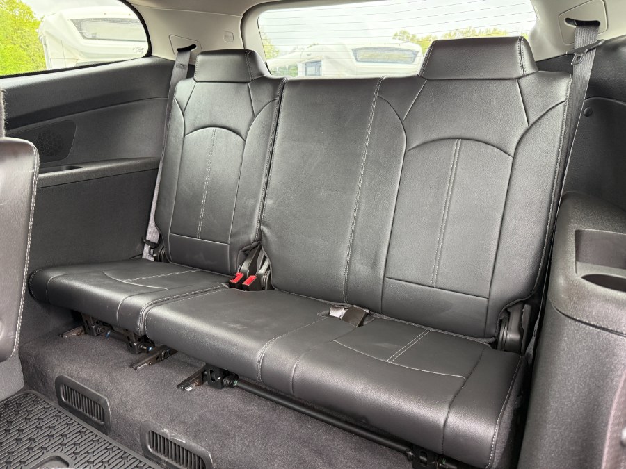 2015 Chevrolet Traverse AWD 4dr LT w/2LT, available for sale in Ortonville, Michigan | Marsh Auto Sales LLC. Ortonville, Michigan 2015 Chevrolet Traverse AWD 4dr LT w/2LT, available for sale in Ortonville, Michigan | Marsh Auto Sales LLC. Ortonville, Michigan