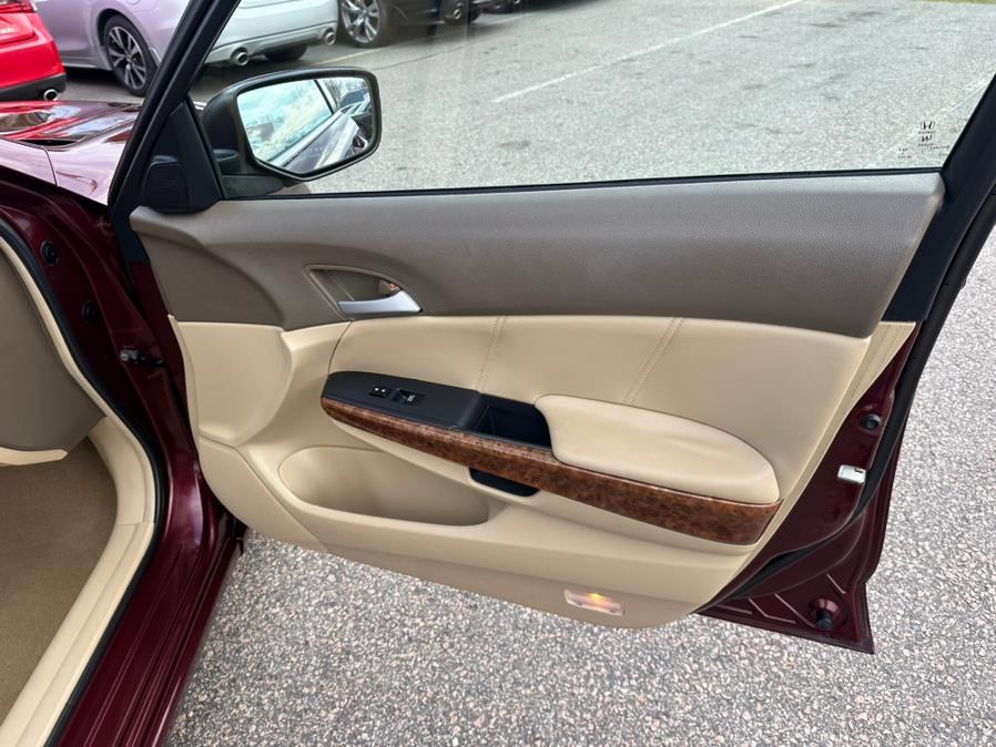 2009 Honda Accord Sdn 4dr I4 Auto EX-L PZEV, available for sale in South Windsor, Connecticut | Mike And Tony Auto Sales, Inc. South Windsor, Connecticut 2009 Honda Accord Sdn 4dr I4 Auto EX-L PZEV, available for sale in South Windsor, Connecticut | Mike And Tony Auto Sales, Inc. South Windsor, Connecticut