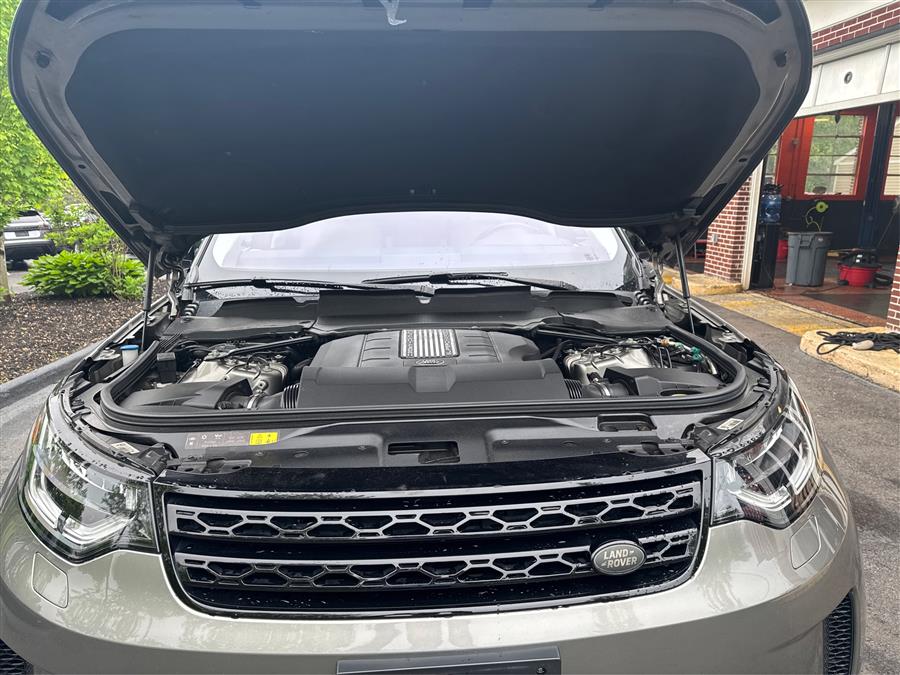 2017 Land Rover Discovery First Edition V6 Supercharged, available for sale in Canton, Connecticut | Lava Motors. Canton, Connecticut 2017 Land Rover Discovery First Edition V6 Supercharged, available for sale in Canton, Connecticut | Lava Motors. Canton, Connecticut