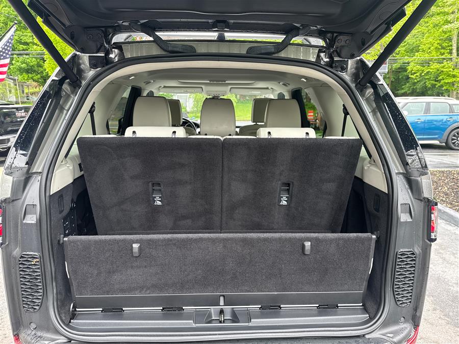2017 Land Rover Discovery First Edition V6 Supercharged, available for sale in Canton, Connecticut | Lava Motors. Canton, Connecticut 2017 Land Rover Discovery First Edition V6 Supercharged, available for sale in Canton, Connecticut | Lava Motors. Canton, Connecticut