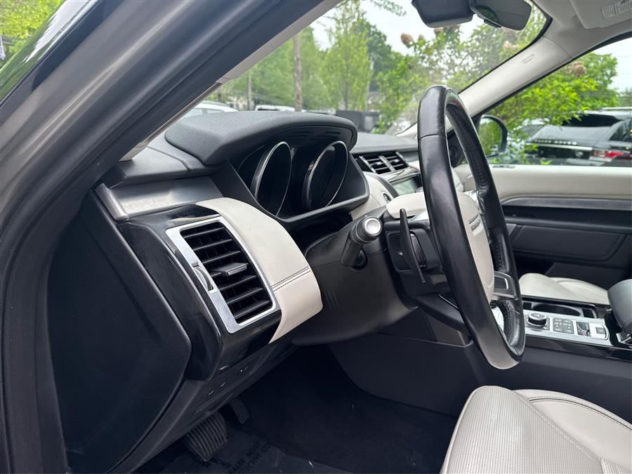 2017 Land Rover Discovery First Edition V6 Supercharged, available for sale in Canton, Connecticut | Lava Motors. Canton, Connecticut 2017 Land Rover Discovery First Edition V6 Supercharged, available for sale in Canton, Connecticut | Lava Motors. Canton, Connecticut