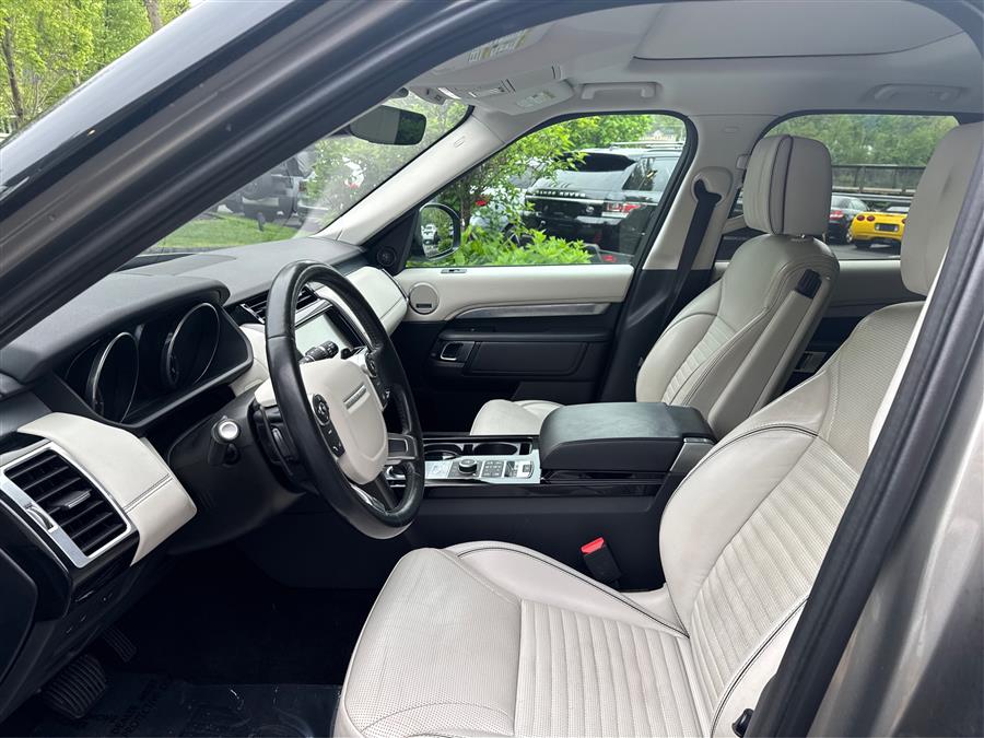 2017 Land Rover Discovery First Edition V6 Supercharged, available for sale in Canton, Connecticut | Lava Motors. Canton, Connecticut 2017 Land Rover Discovery First Edition V6 Supercharged, available for sale in Canton, Connecticut | Lava Motors. Canton, Connecticut