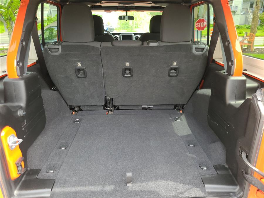 2018 Jeep Wrangler Unlimited Sahara 4x4, available for sale in Canton, Connecticut | Lava Motors. Canton, Connecticut 2018 Jeep Wrangler Unlimited Sahara 4x4, available for sale in Canton, Connecticut | Lava Motors. Canton, Connecticut