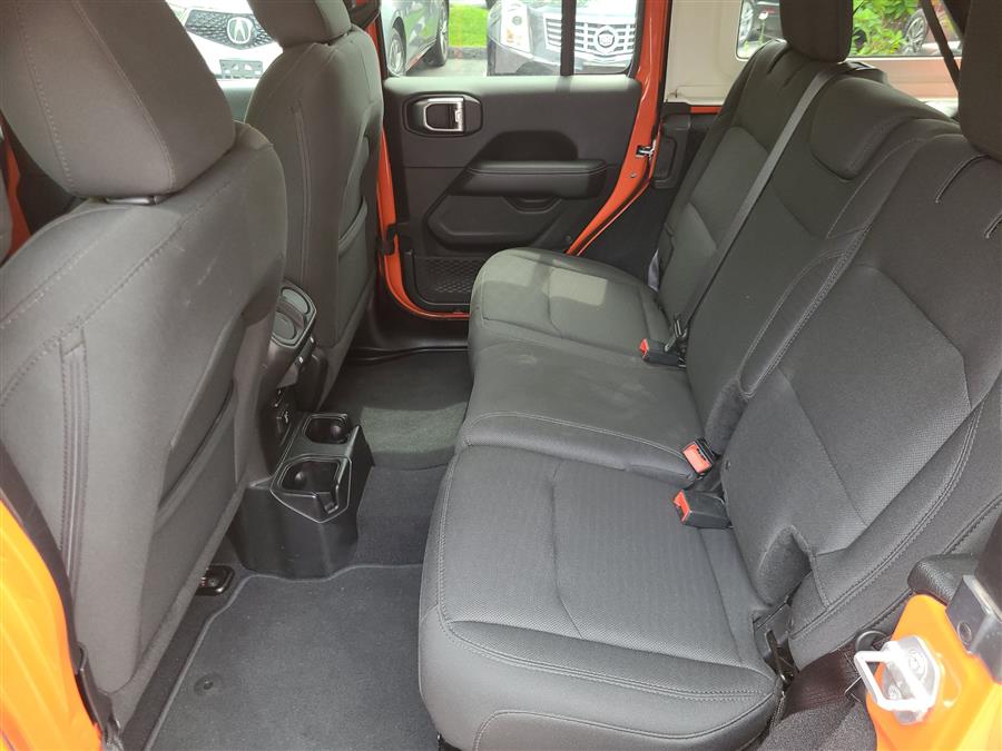 2018 Jeep Wrangler Unlimited Sahara 4x4, available for sale in Canton, Connecticut | Lava Motors. Canton, Connecticut 2018 Jeep Wrangler Unlimited Sahara 4x4, available for sale in Canton, Connecticut | Lava Motors. Canton, Connecticut