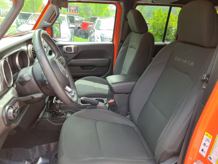 2018 Jeep Wrangler Unlimited Sahara 4x4, available for sale in Canton, Connecticut | Lava Motors. Canton, Connecticut 2018 Jeep Wrangler Unlimited Sahara 4x4, available for sale in Canton, Connecticut | Lava Motors. Canton, Connecticut
