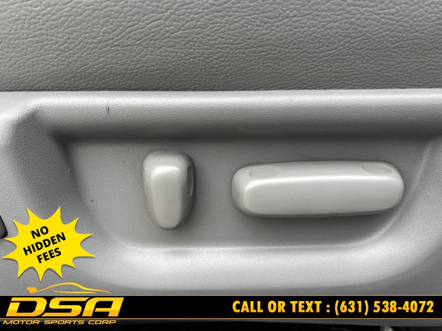 2013 Toyota Sequoia 4WD 5.7L SR5 (Natl), available for sale in Commack, New York | DSA Motor Sports Corp. Commack, New York 2013 Toyota Sequoia 4WD 5.7L SR5 (Natl), available for sale in Commack, New York | DSA Motor Sports Corp. Commack, New York
