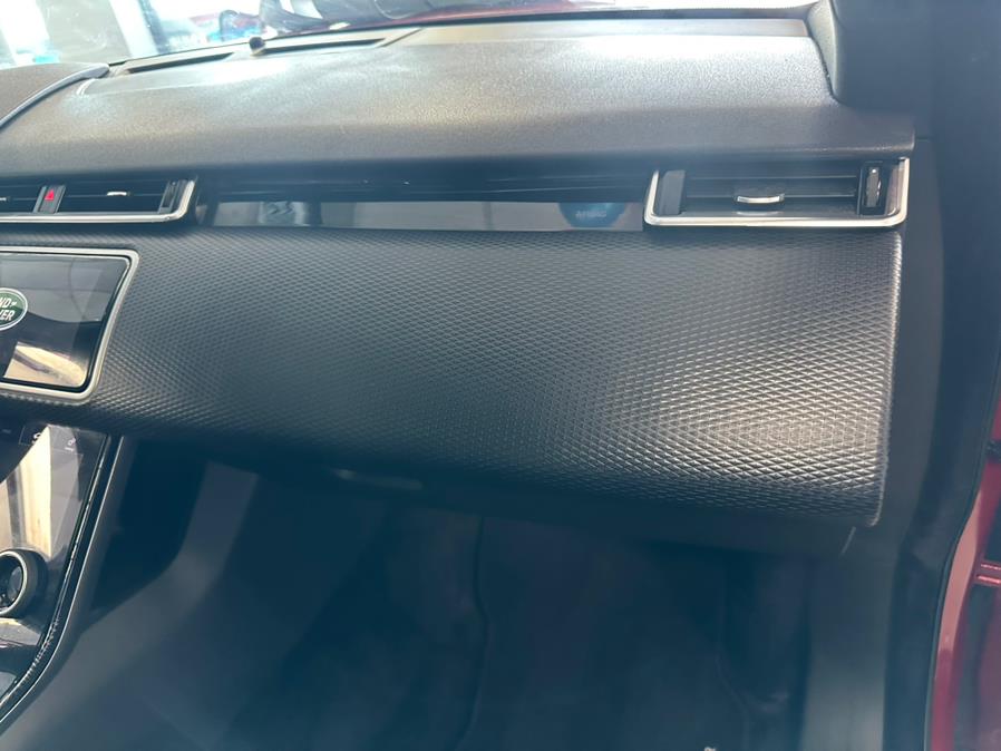 2018 Land Rover Range Rover Velar P250 R-Dynamic SE, available for sale in Inwood, New York | 5 Towns Drive. Inwood, New York 2018 Land Rover Range Rover Velar P250 R-Dynamic SE, available for sale in Inwood, New York | 5 Towns Drive. Inwood, New York